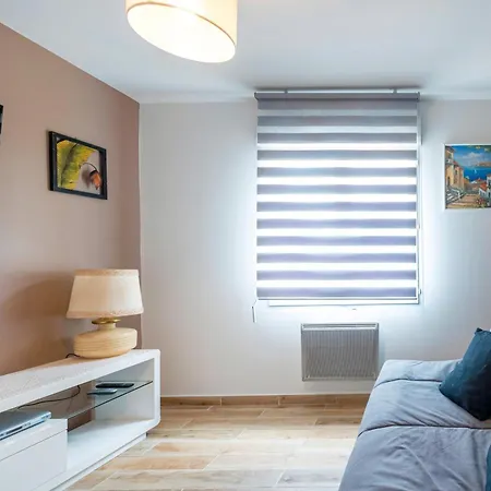 D Exception 3 Etoiles * Clermont (Landes)